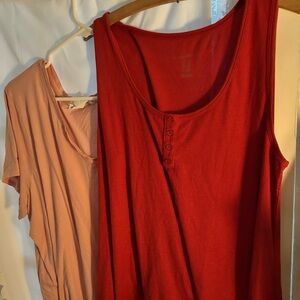 2 -In Every Story 2x tops sleeveless with buttons and bell like sleeves on it